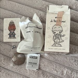 Pop mart Le Petit Prince - the geographer